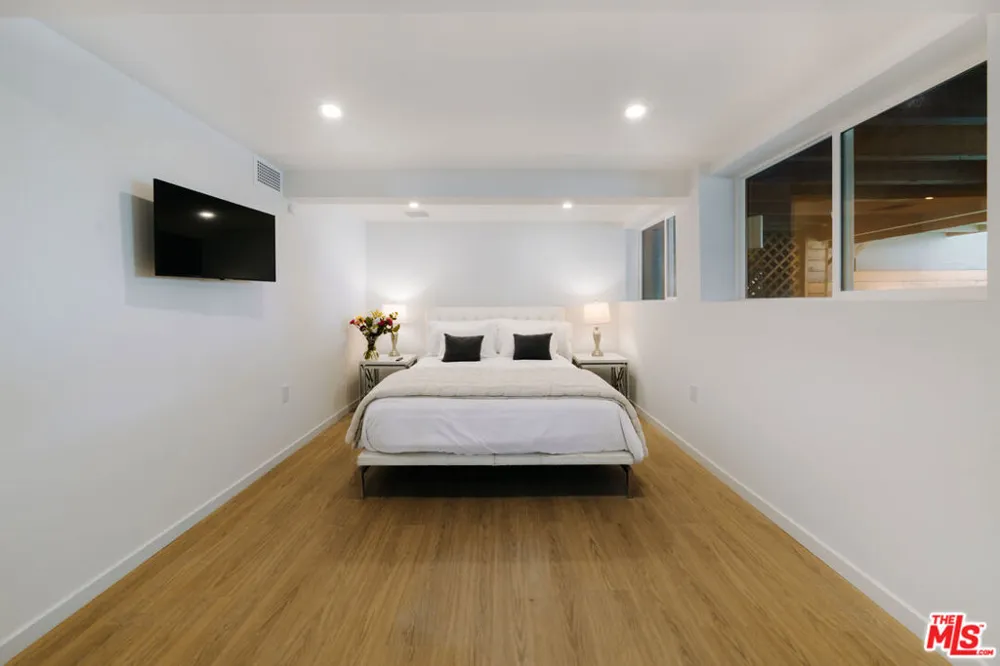 936 Palisades Beach Road Santa Monica, CA 90403