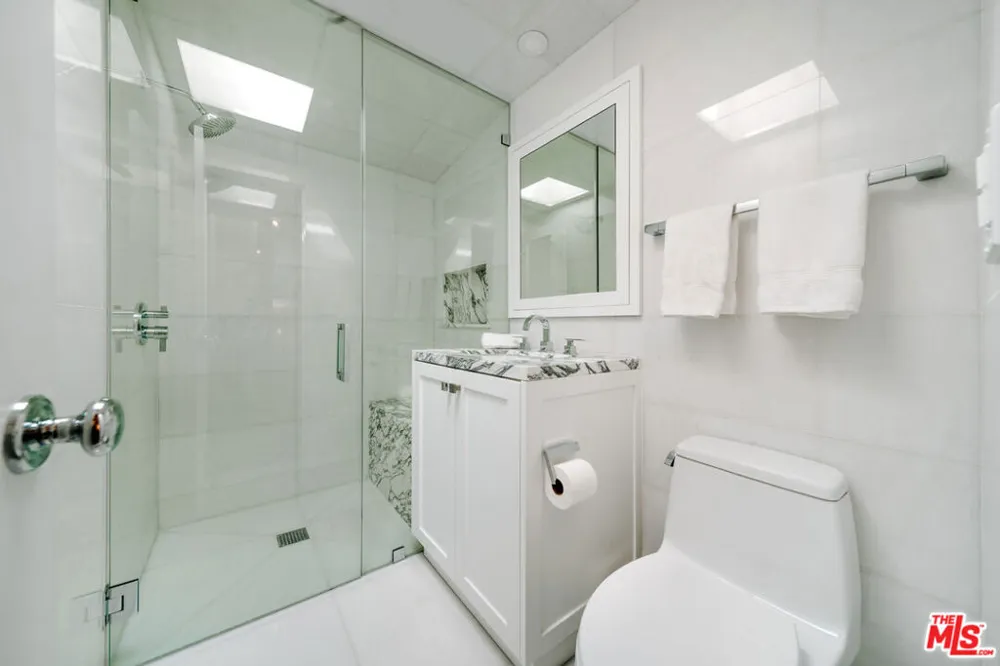 936 Palisades Beach Road Santa Monica, CA 90403