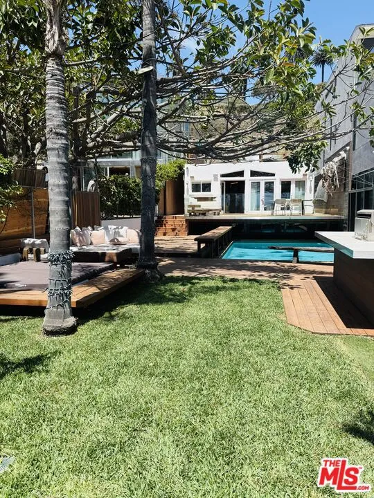 936 Palisades Beach Road Santa Monica, CA 90403