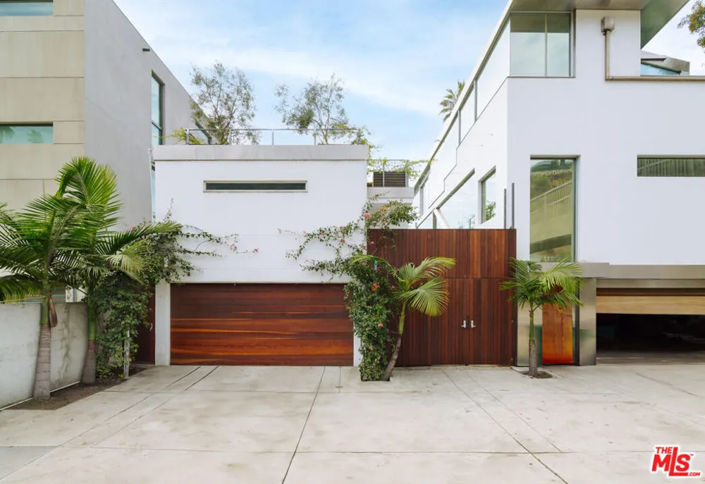 936 Palisades Beach Road Santa Monica, CA 90403