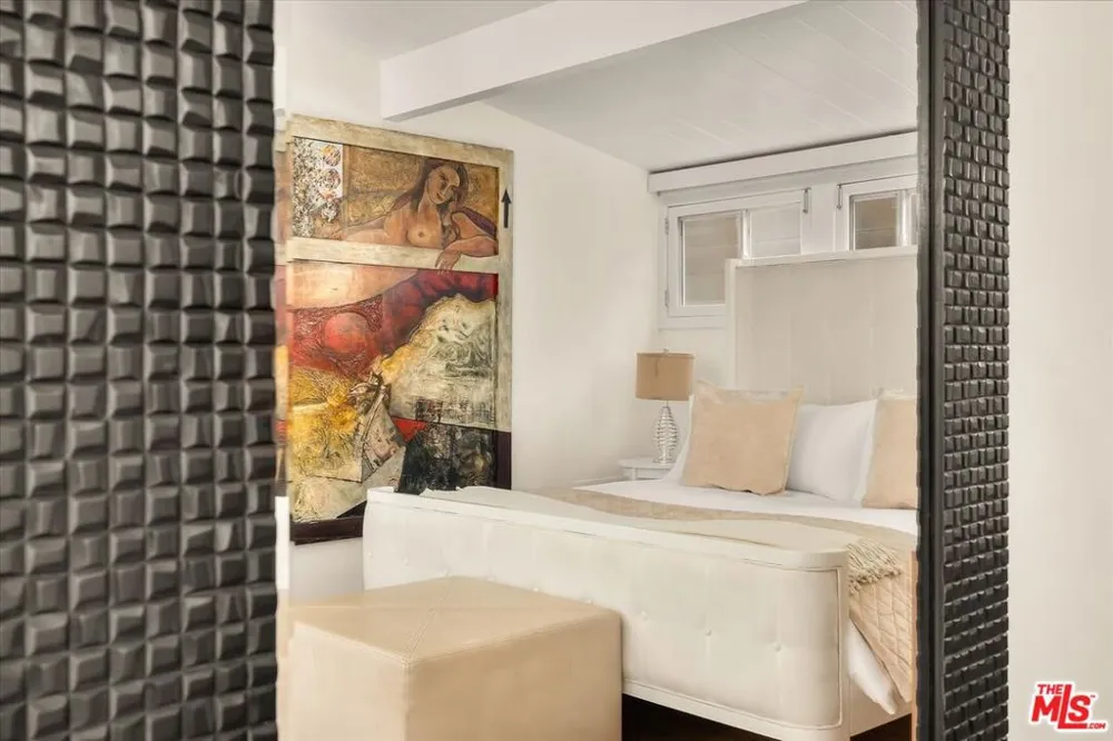 936 Palisades Beach Road Santa Monica, CA 90403