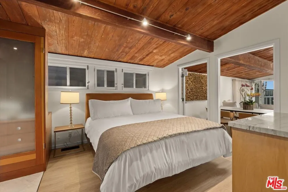 936 Palisades Beach Road Santa Monica, CA 90403