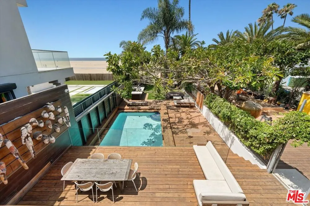 936 Palisades Beach Road Santa Monica, CA 90403