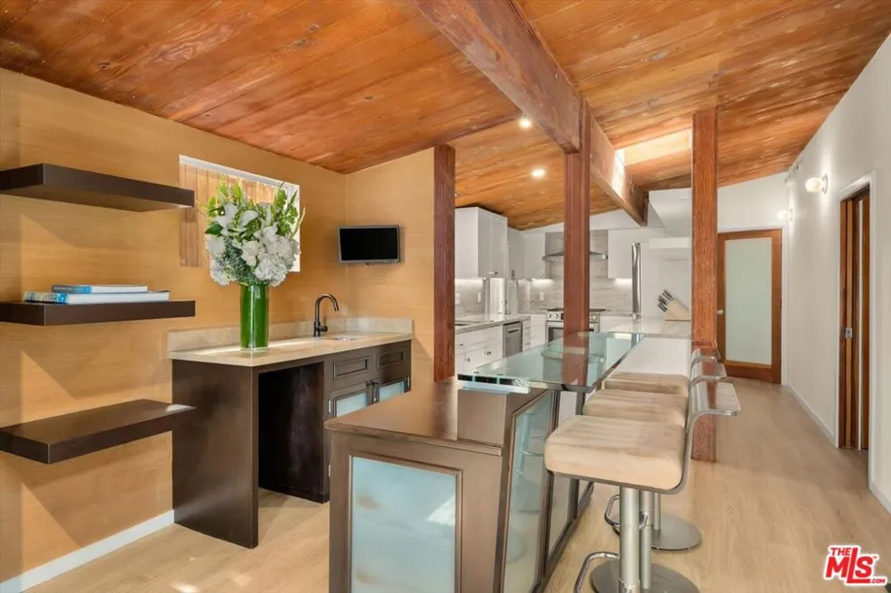 936 Palisades Beach Road Santa Monica, CA 90403