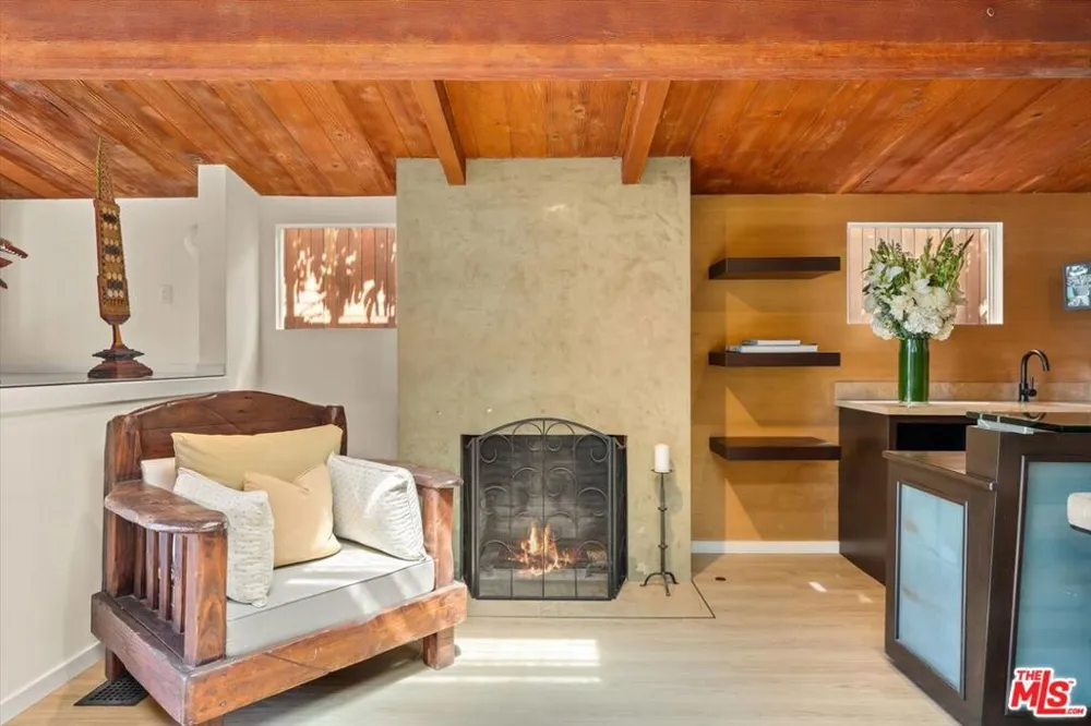 936 Palisades Beach Road Santa Monica, CA 90403