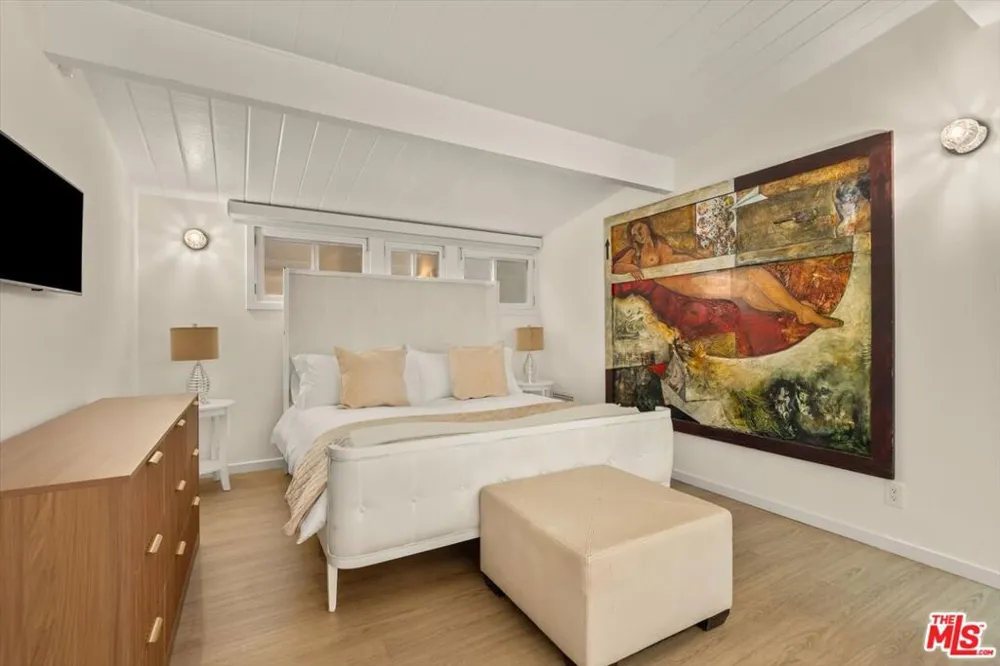 936 Palisades Beach Road Santa Monica, CA 90403