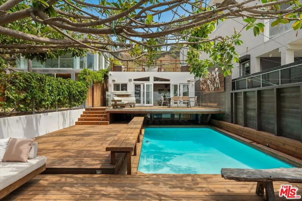 936 Palisades Beach Road Santa Monica, CA 90403