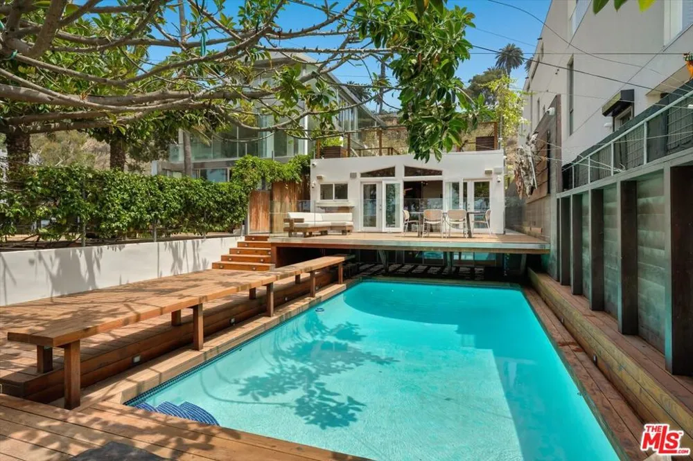 936 Palisades Beach Road Santa Monica, CA 90403