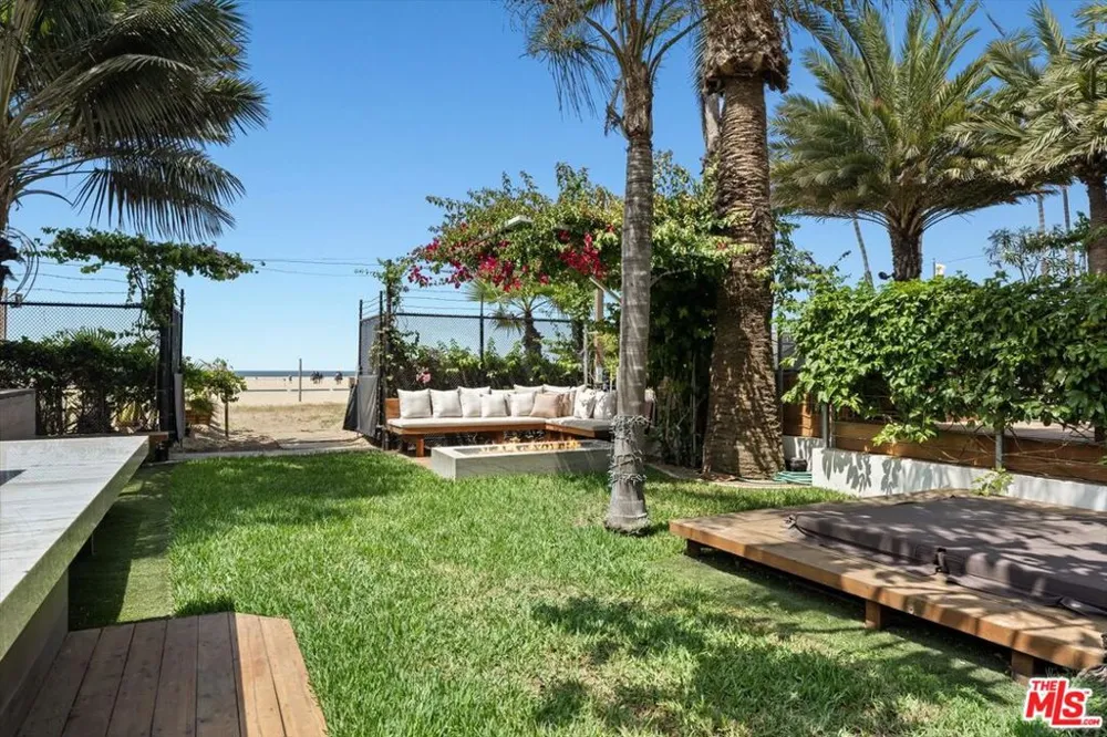 936 Palisades Beach Road Santa Monica, CA 90403