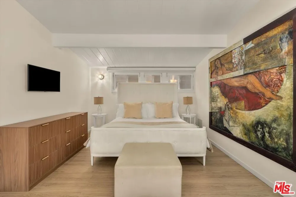 936 Palisades Beach Road Santa Monica, CA 90403