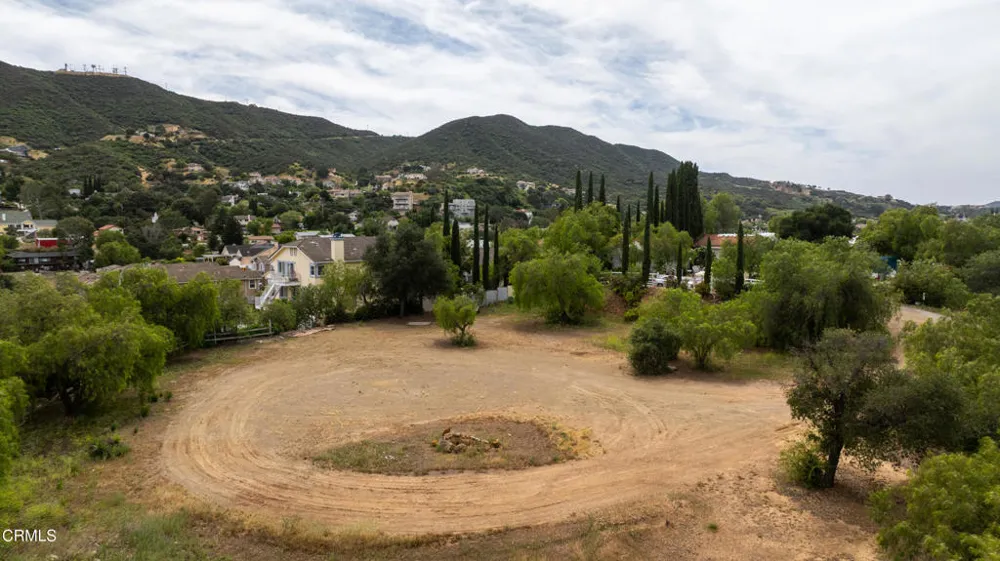 Midbury Hill Road Newbury Park, CA 91320