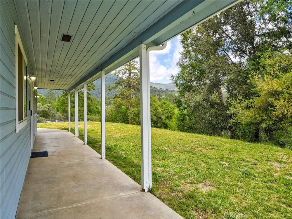 2433 Kokanee Mariposa, CA 95338