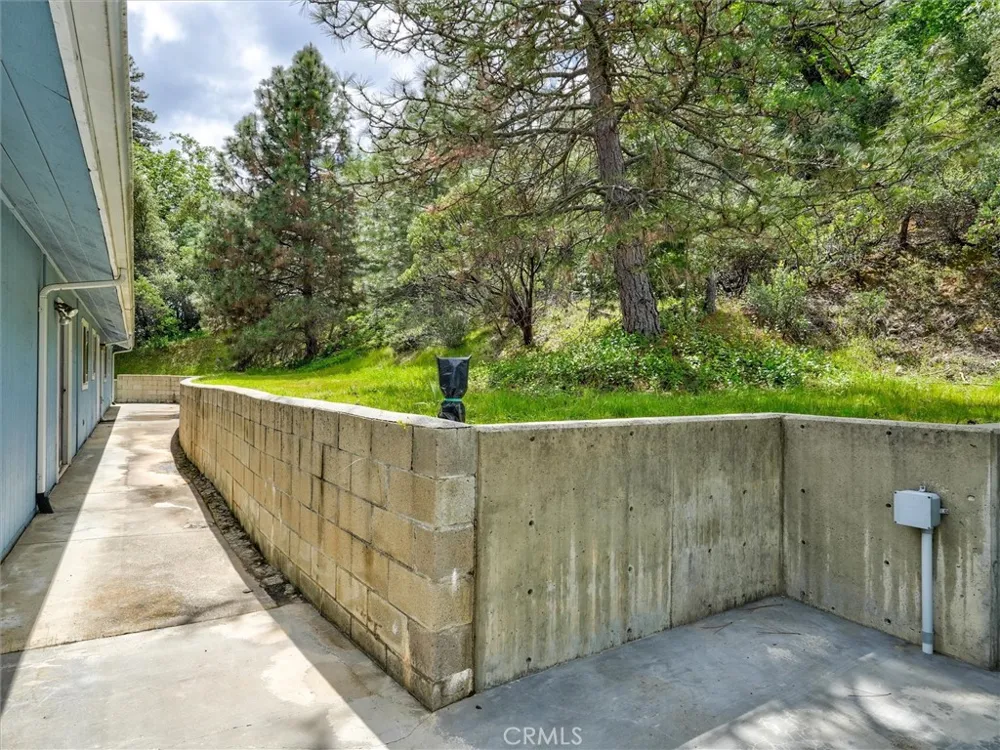 2433 Kokanee Mariposa, CA 95338