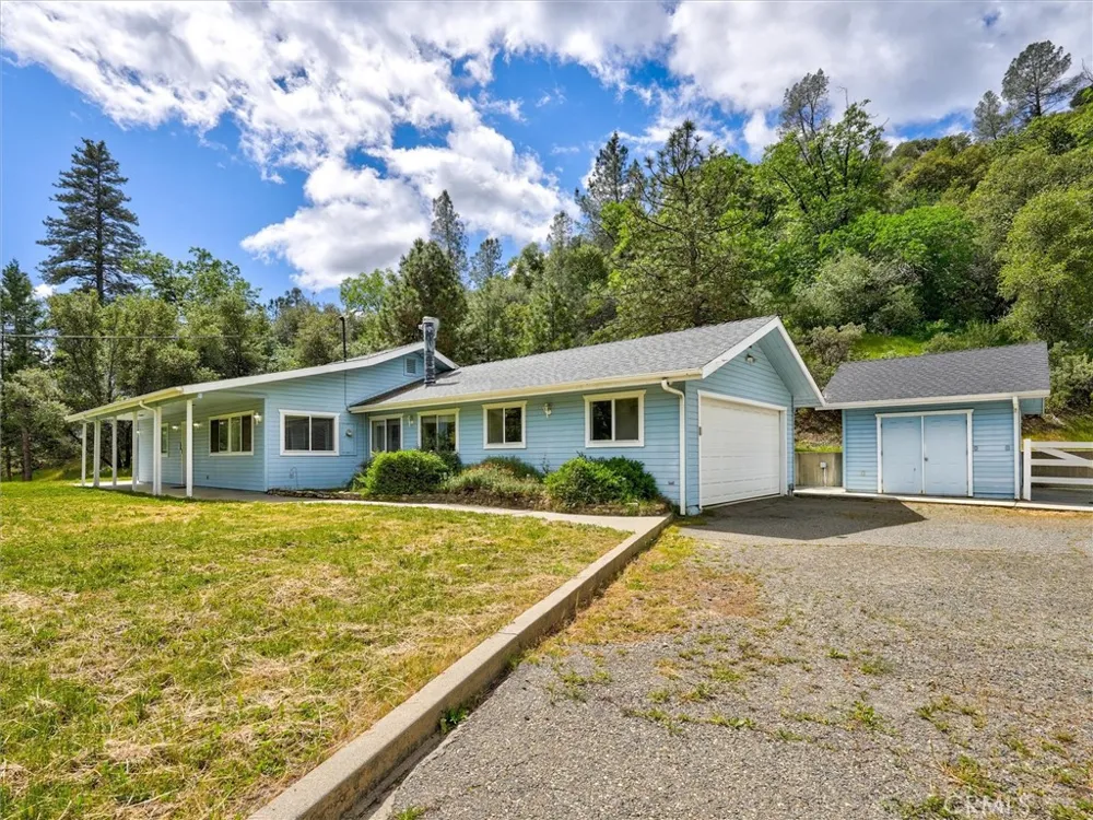 2433 Kokanee Mariposa, CA 95338