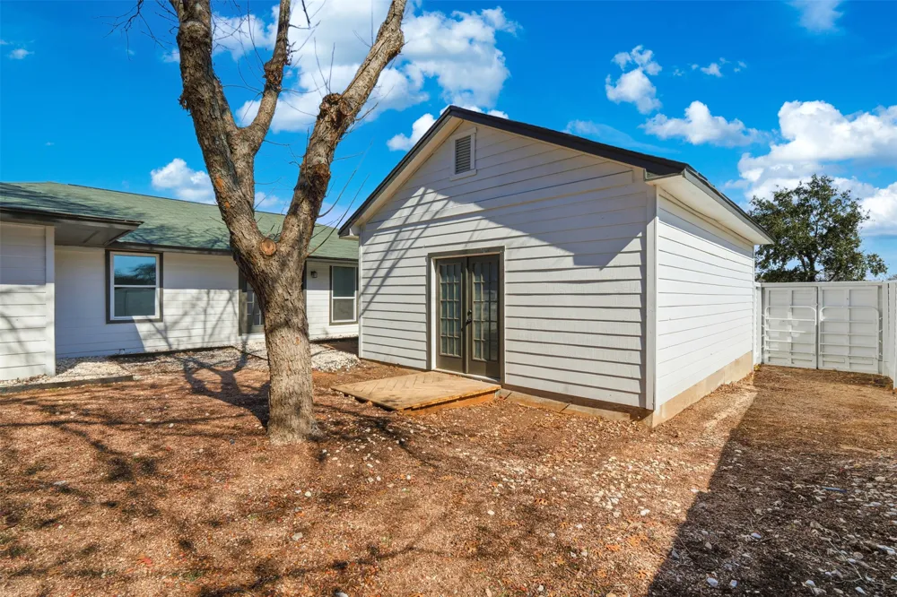 100 Howard Drive Schertz, TX 78154
