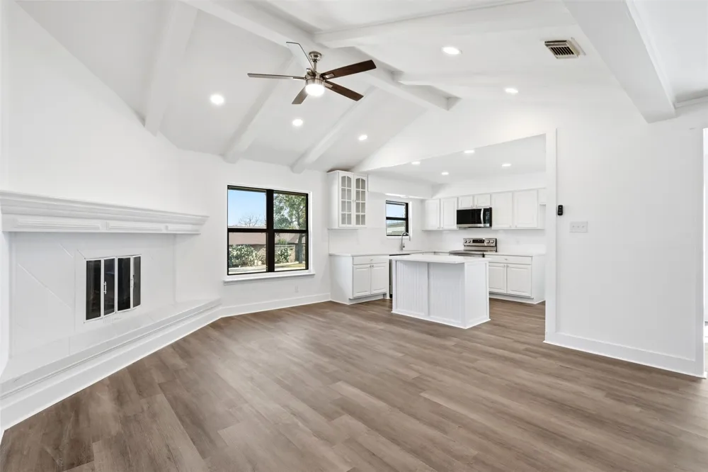 100 Howard Drive Schertz, TX 78154