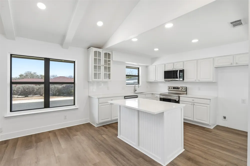 100 Howard Drive Schertz, TX 78154