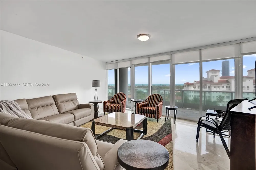 19955 NE 38th Ct #1002 Aventura, FL 33180