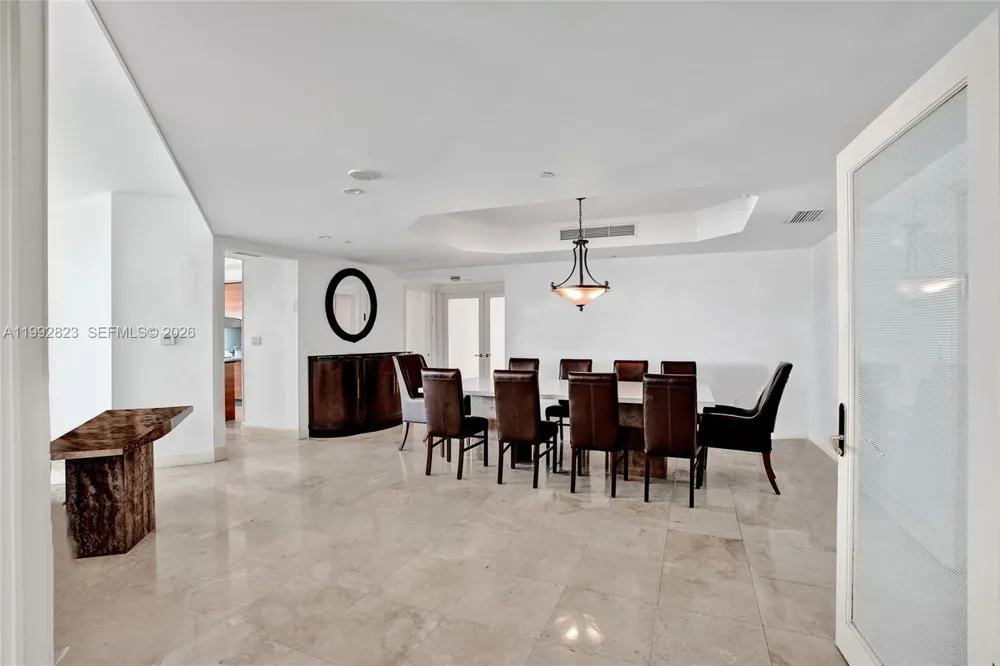 19955 NE 38th Ct #1002 Aventura, FL 33180