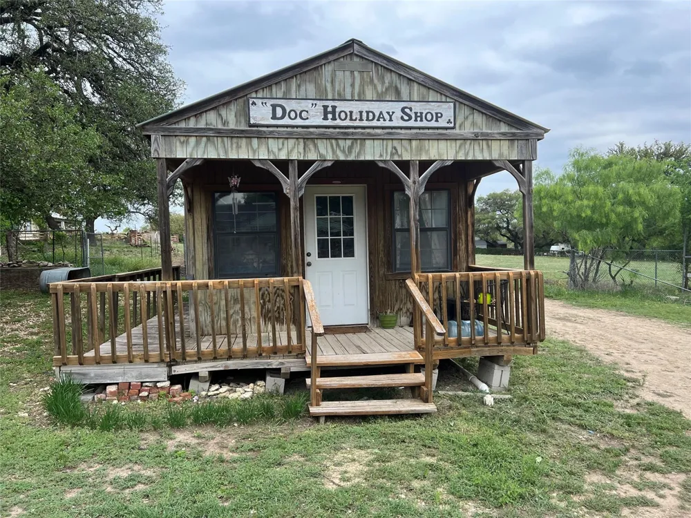 724 W First Street Hico, TX 76457
