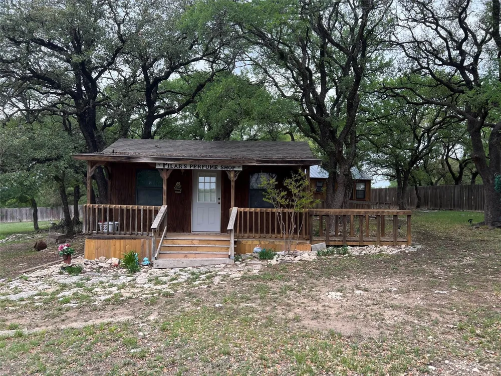 724 W First Street Hico, TX 76457