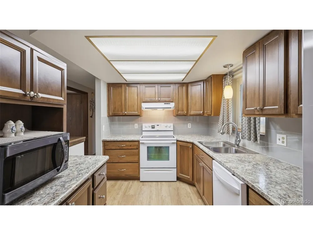 817 Meng Drive Fort Morgan, CO 80701