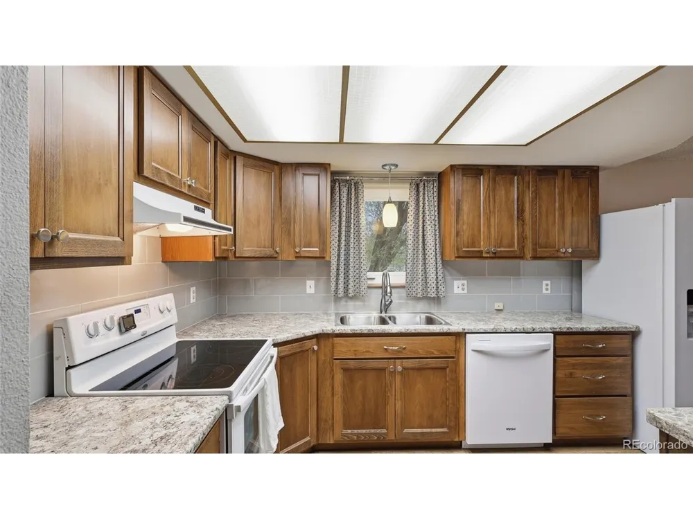 817 Meng Drive Fort Morgan, CO 80701