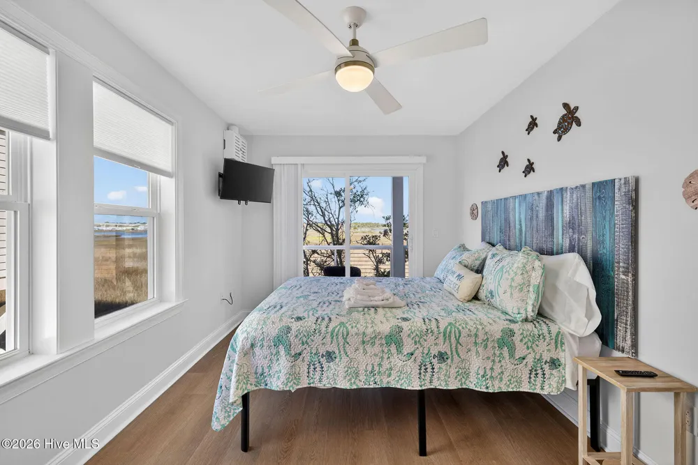 321 New River Drive Surf City, NC 28445
