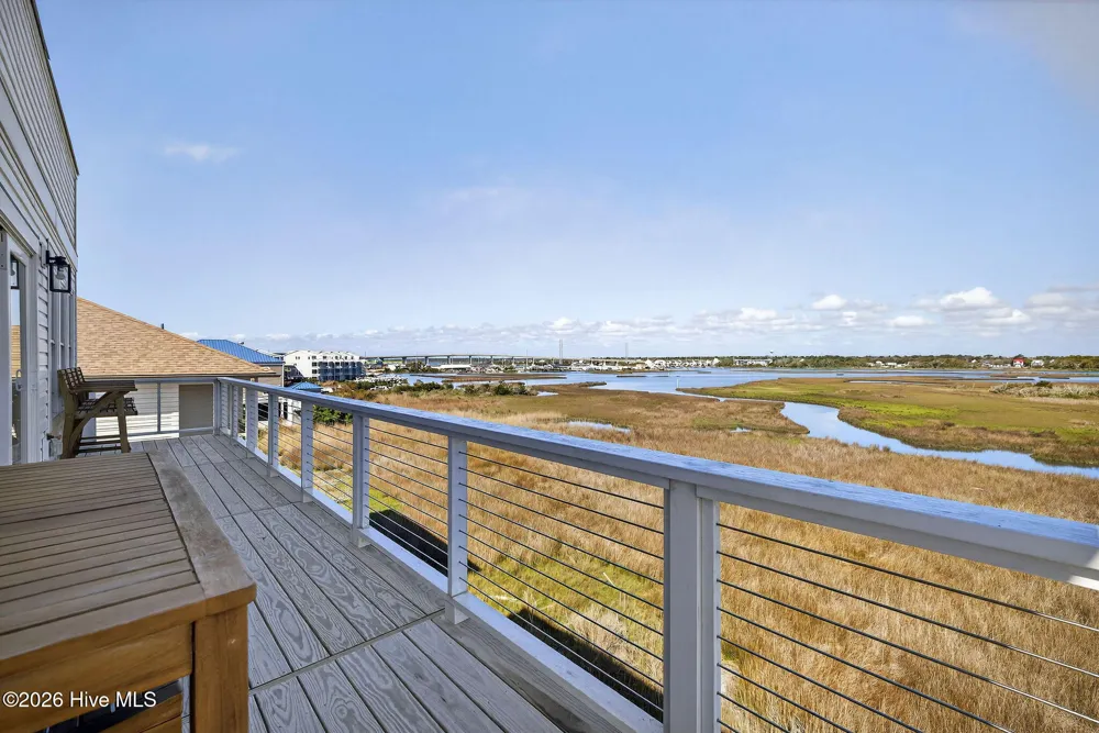 321 New River Drive Surf City, NC 28445