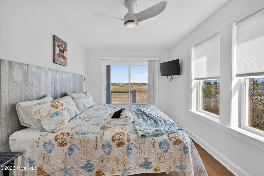321 New River Drive Surf City, NC 28445
