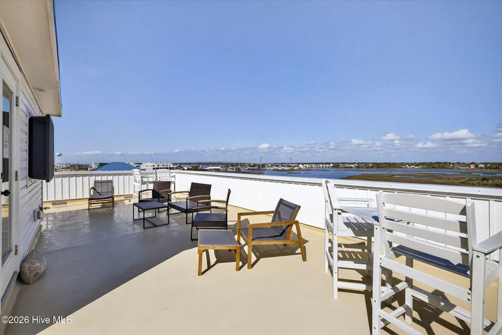 321 New River Drive Surf City, NC 28445
