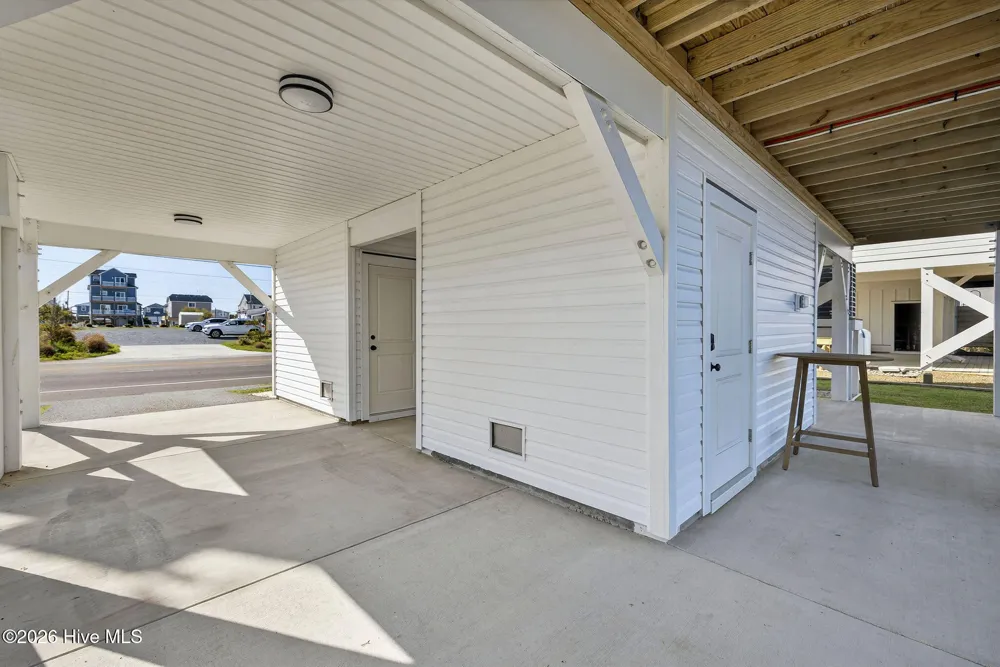 321 New River Drive Surf City, NC 28445
