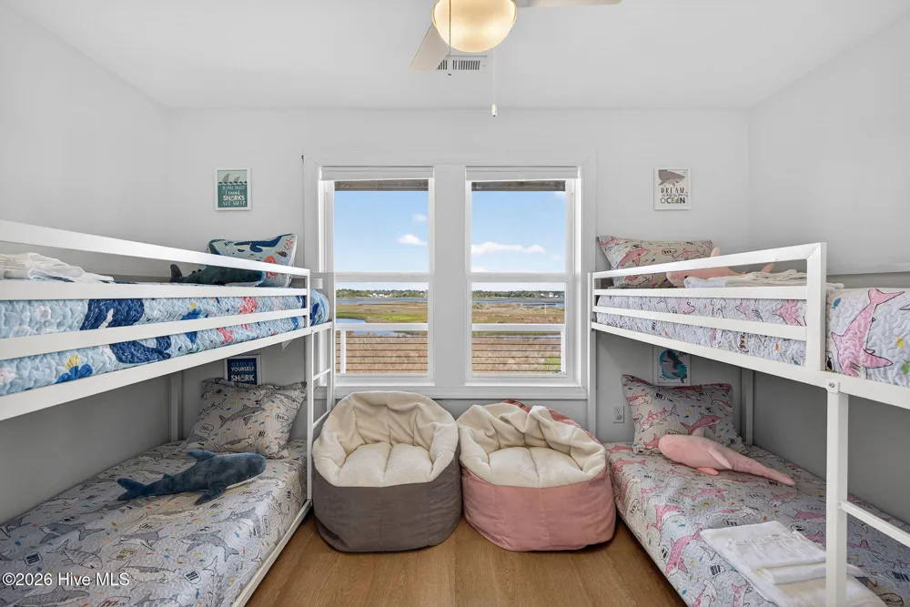 321 New River Drive Surf City, NC 28445