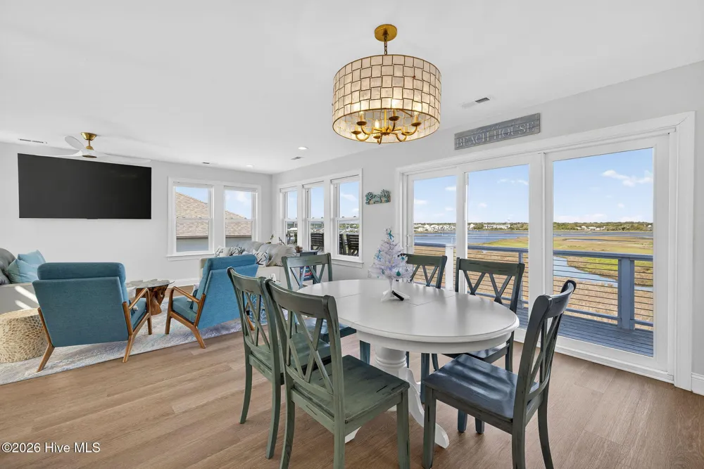 321 New River Drive Surf City, NC 28445