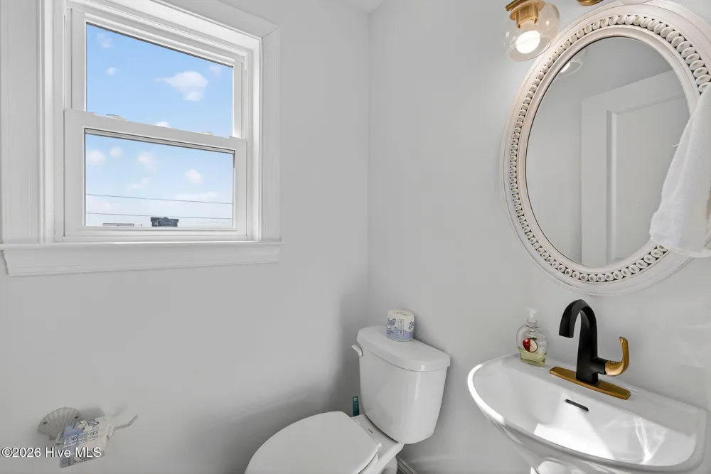 321 New River Drive Surf City, NC 28445