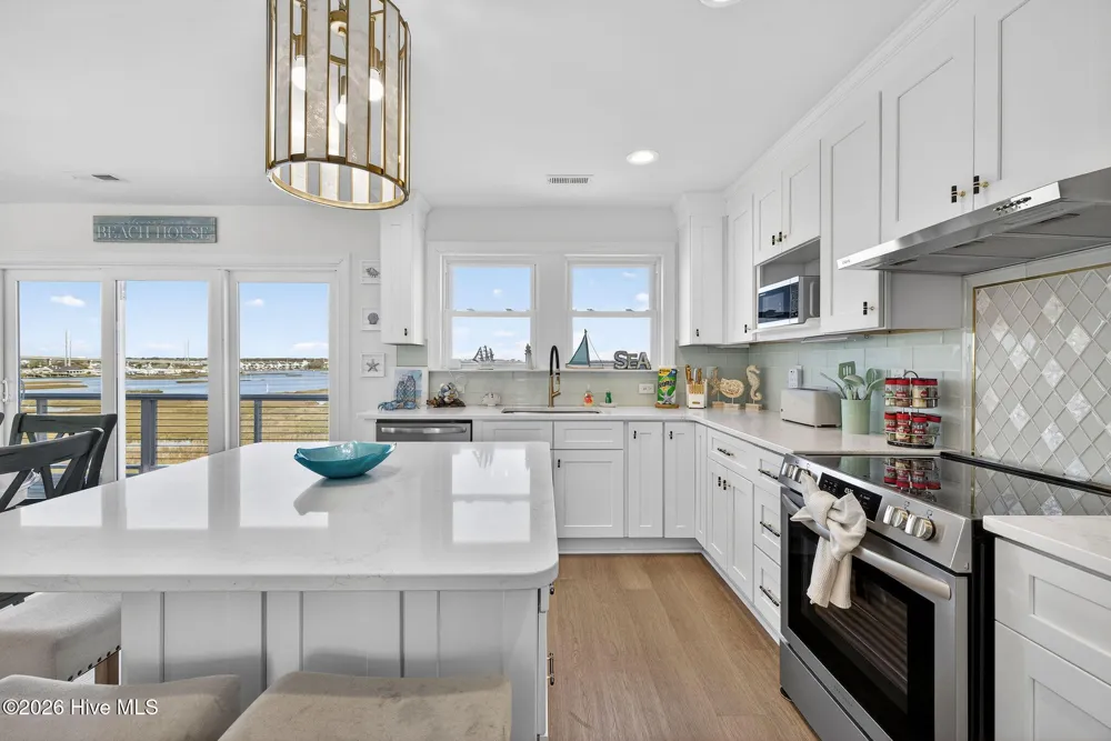 321 New River Drive Surf City, NC 28445