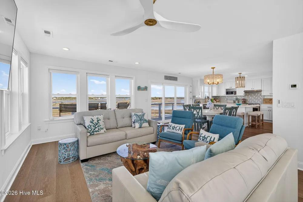 321 New River Drive Surf City, NC 28445
