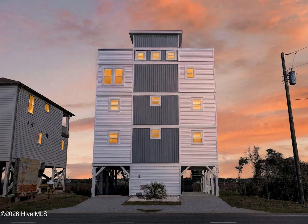321 New River Drive Surf City, NC 28445