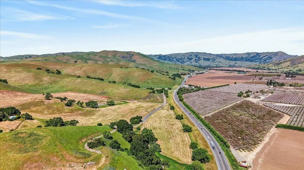 Pacheco Pass Hwy Hollister, CA 95023