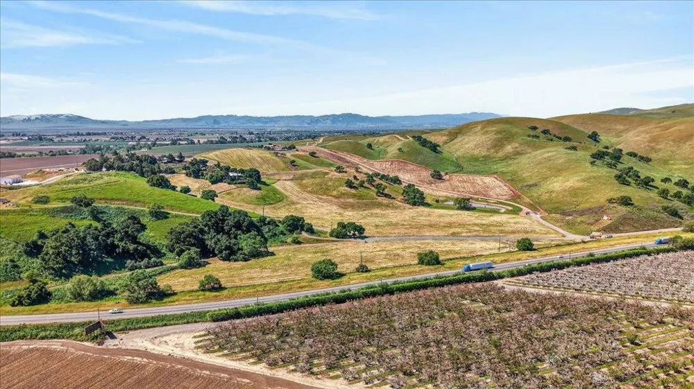 Pacheco Pass Hwy Hollister, CA 95023