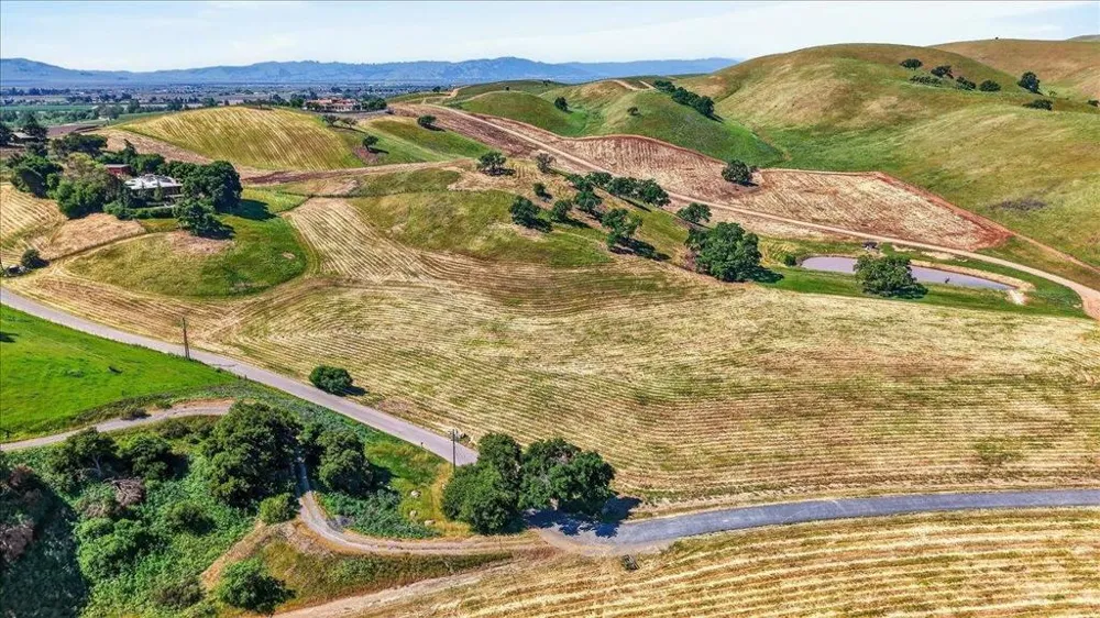 Pacheco Pass Hwy Hollister, CA 95023