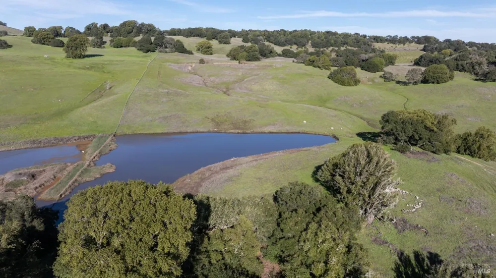 4695 Old Adobe Road Petaluma, CA 94954