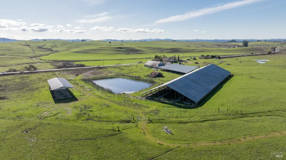 4695 Old Adobe Road Petaluma, CA 94954