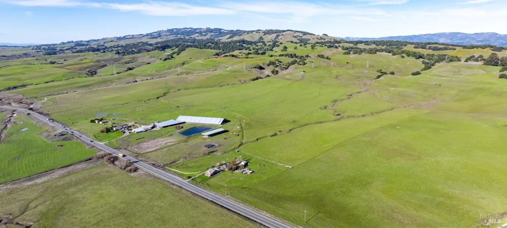 4695 Old Adobe Road Petaluma, CA 94954