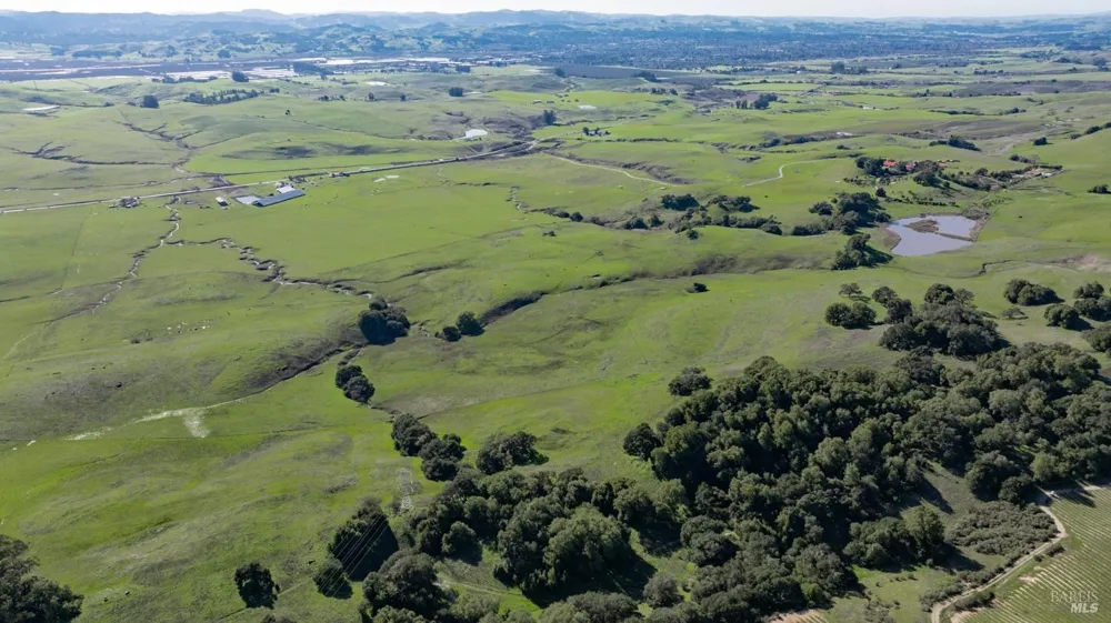 4695 Old Adobe Road Petaluma, CA 94954