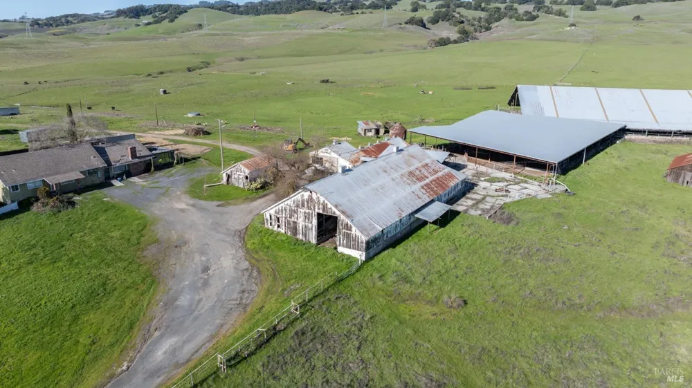 4695 Old Adobe Road Petaluma, CA 94954