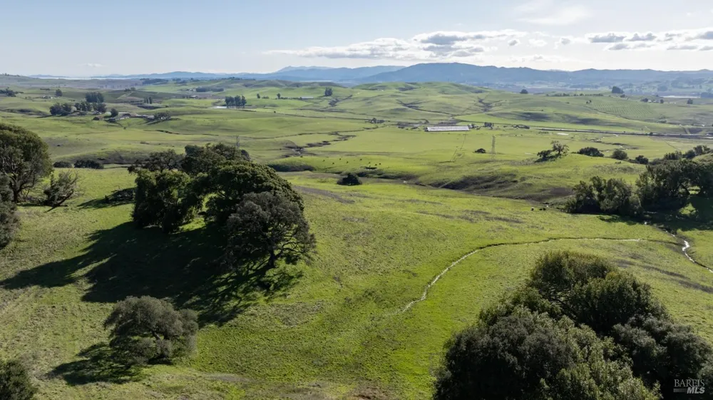 4695 Old Adobe Road Petaluma, CA 94954