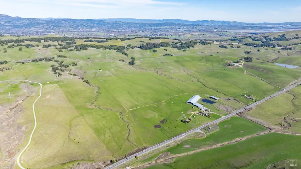 4695 Old Adobe Road Petaluma, CA 94954