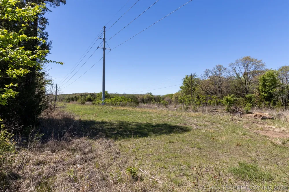 4 E 1180 ROAD Okemah, OK 74859