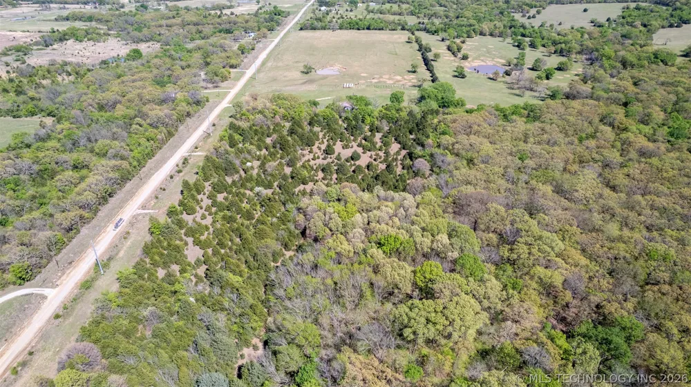 4 E 1180 ROAD Okemah, OK 74859